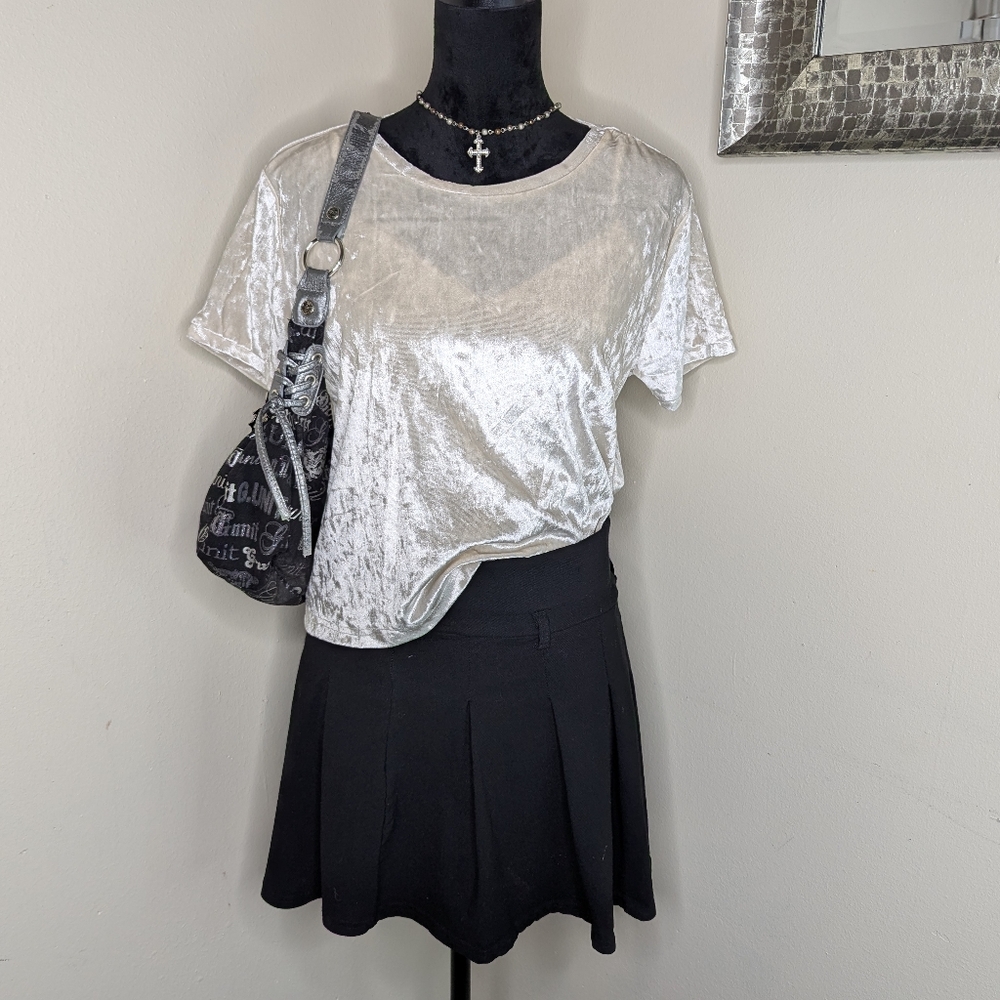 Love Charm White Velvet Short Sleeves Top XL